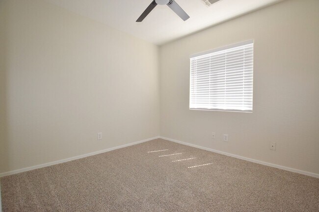 Building Photo - 4307 E Meadow W Ln