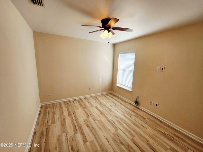 Building Photo - 6504 Crimson Leaf Ln