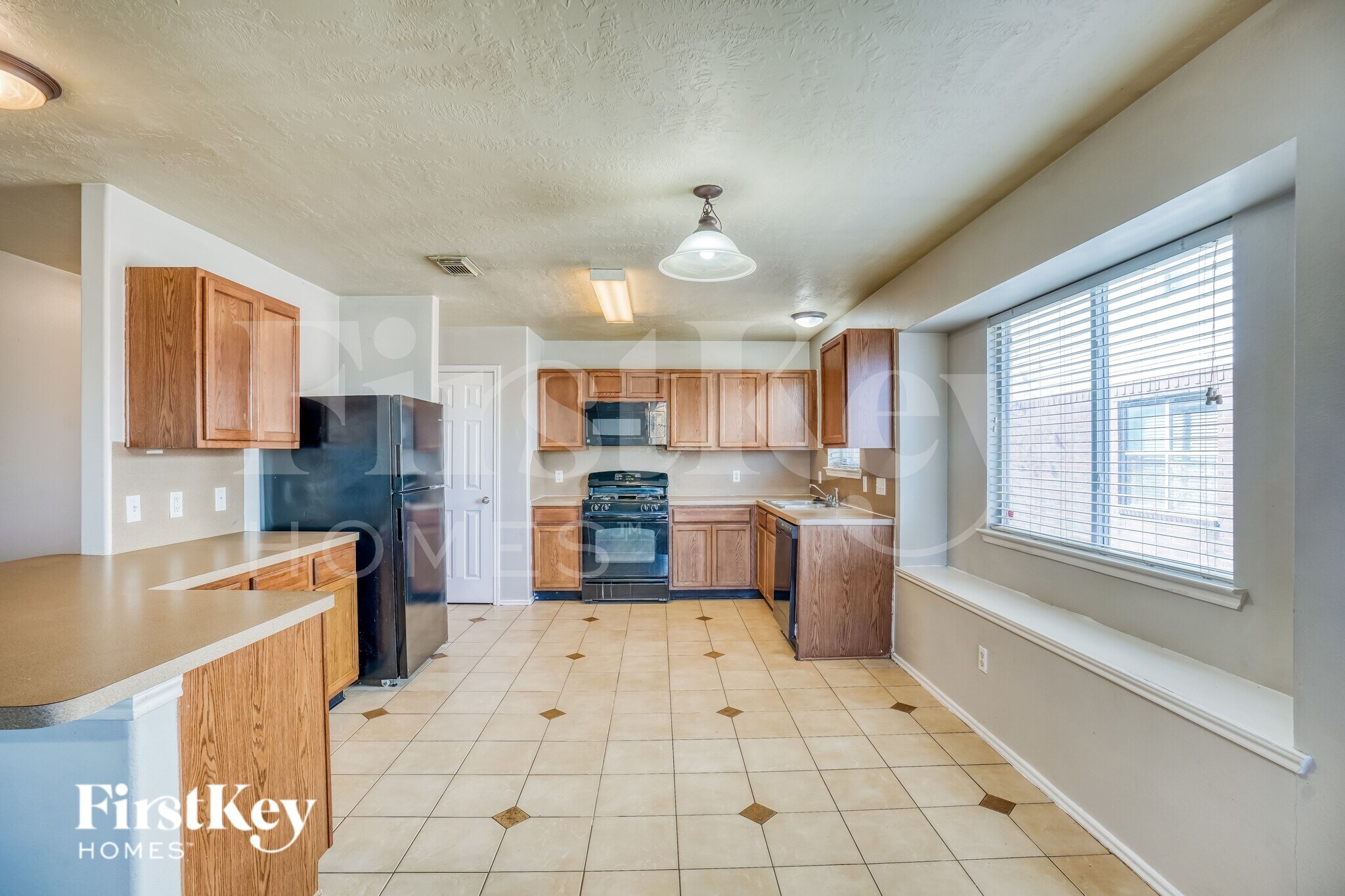 Building Photo - 2410 Hawthorne Brook Ln