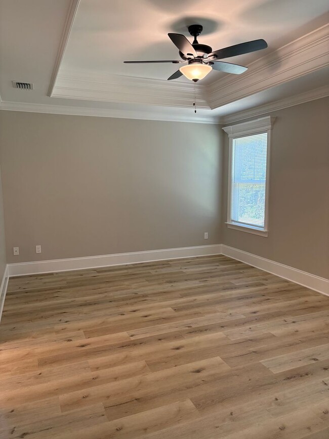 Building Photo - New 4 Bedroom Home Available Now