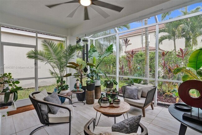 Building Photo - 1725 Winterberry Ln