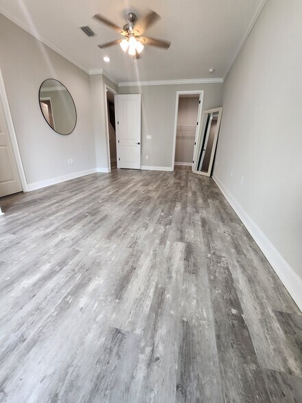 Building Photo - 4114 N Nebraska Ave