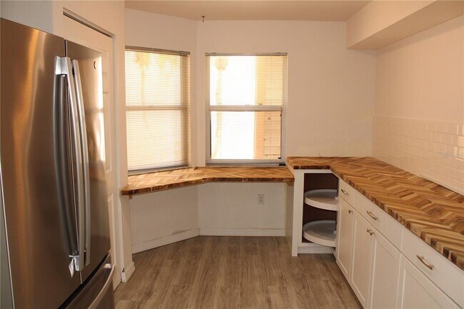 Building Photo - 2602 Waterford Way