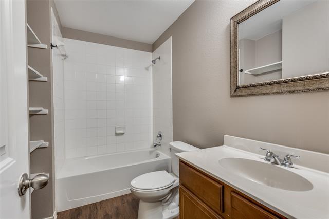 Building Photo - 1100 Cedar Hollow Dr