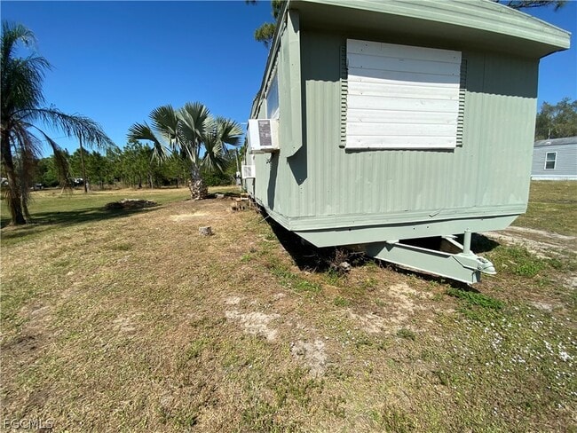 Building Photo - 8086 Heck Dr