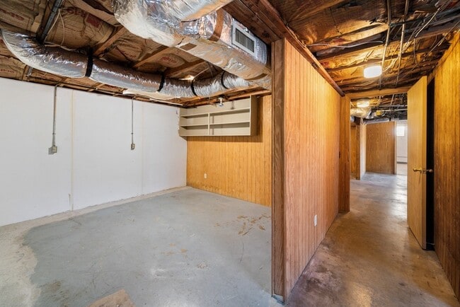 Building Photo - 4012 Oxbow Dr