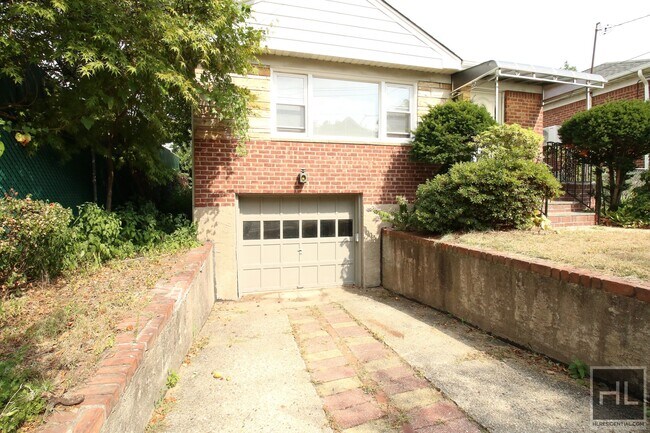 Building Photo - 219 STREET