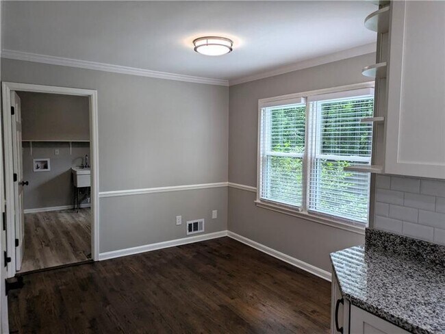 Building Photo - 220 Indian Hills Ct