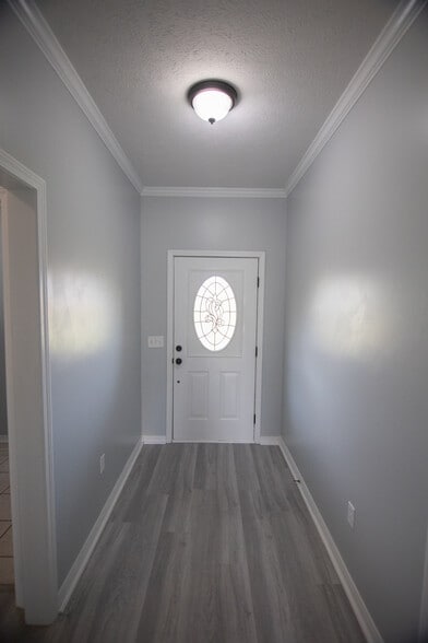 Entryway - 106 Hanover Cove