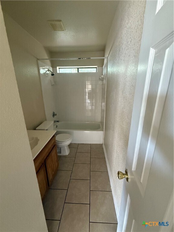 Building Photo - 203 W Mary Jane Dr