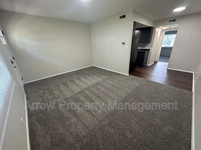 Building Photo - 2933 P St