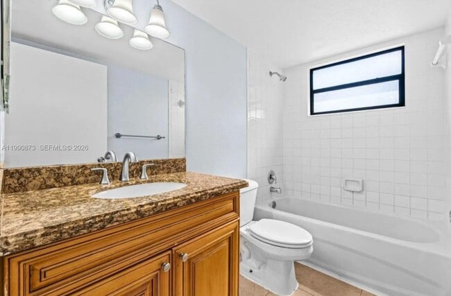 Building Photo - 1495 Lake Crystal Dr