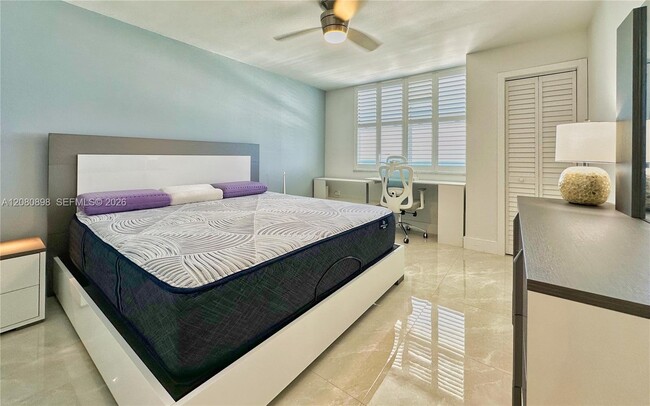 Building Photo - 5701 Collins Ave
