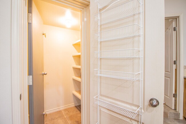 Building Photo - 5402 158th St