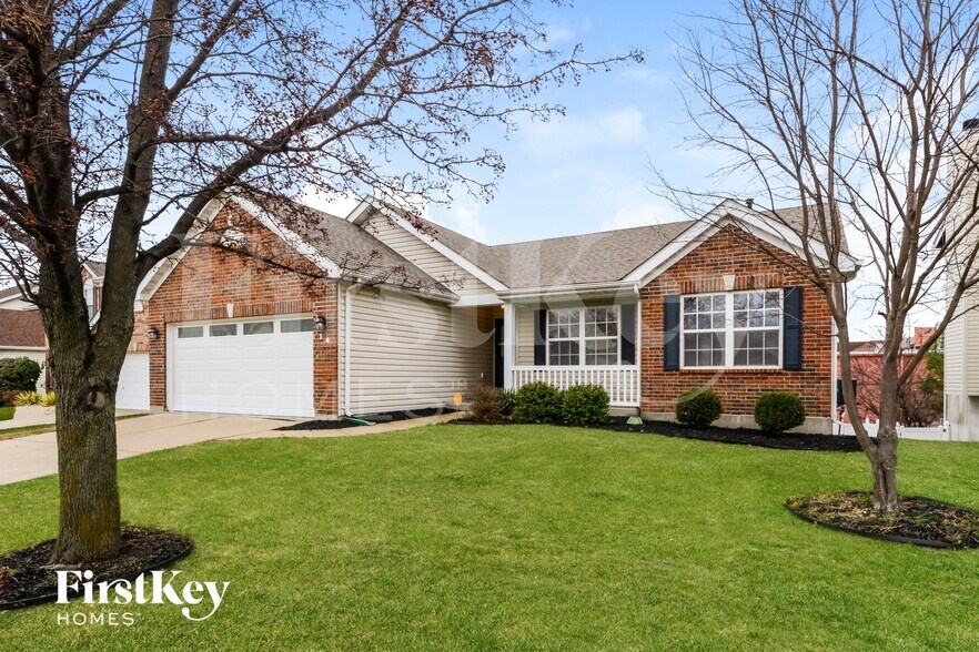 Building Photo - 14 Rivermeadows Dr