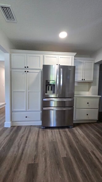 Building Photo - 2709 Arc Dr