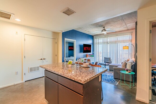 Building Photo - 915 N 4th St