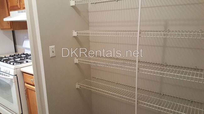 Building Photo - 2160 Denson Ln S W