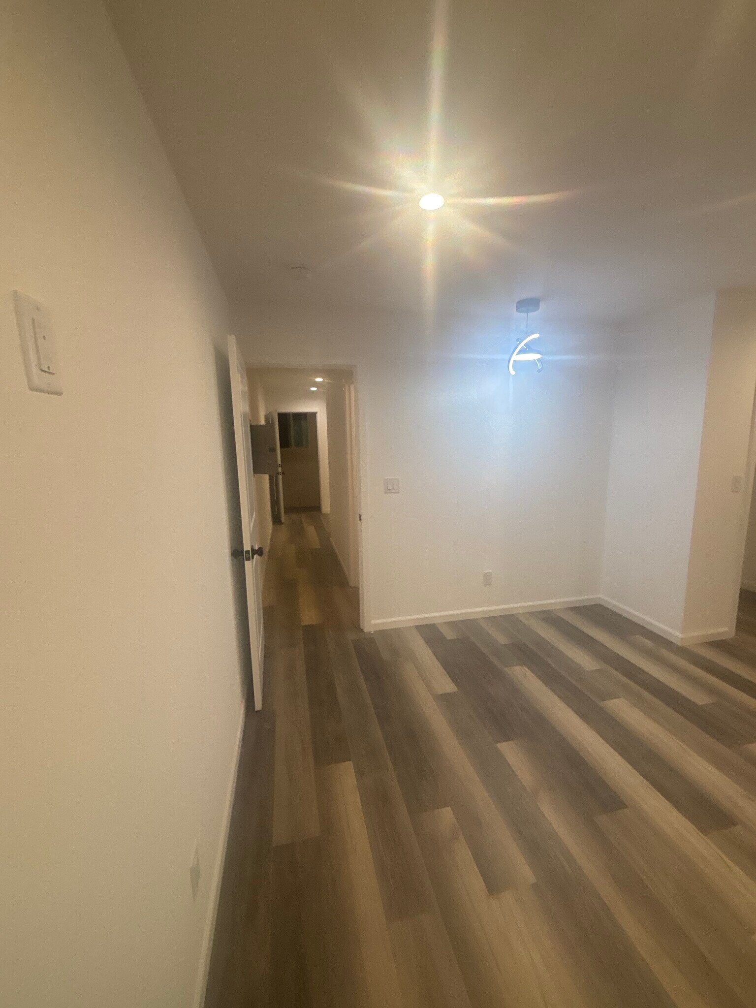 Building Photo - 3006 S Palm Grove Ave