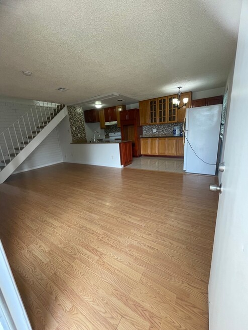 Building Photo - 422 Caribrook Way