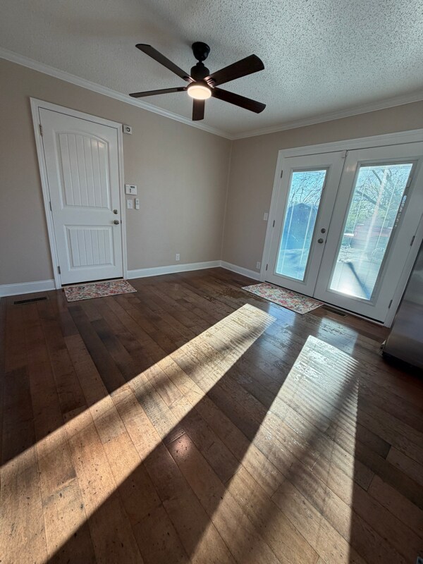 Building Photo - 7115 Hall Ln