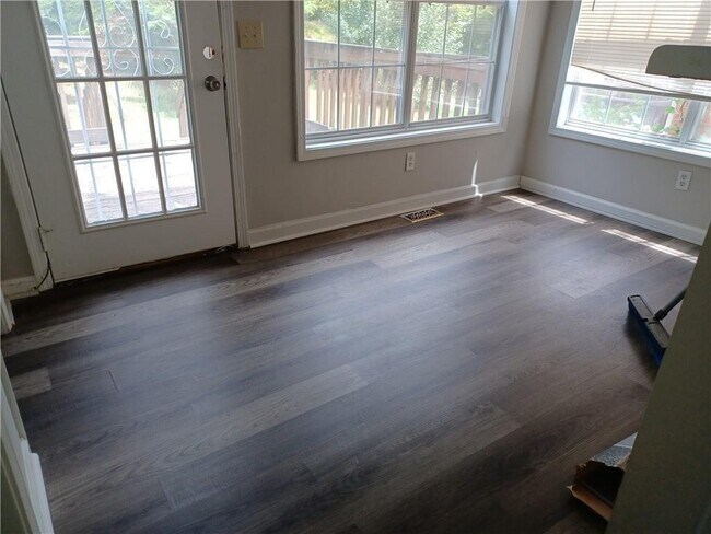 Building Photo - 75 Davis Mill Ct