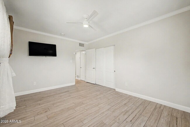 Building Photo - 5539 N 19th St