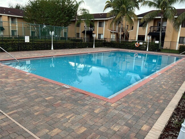 Building Photo - 6051 10th Ave N