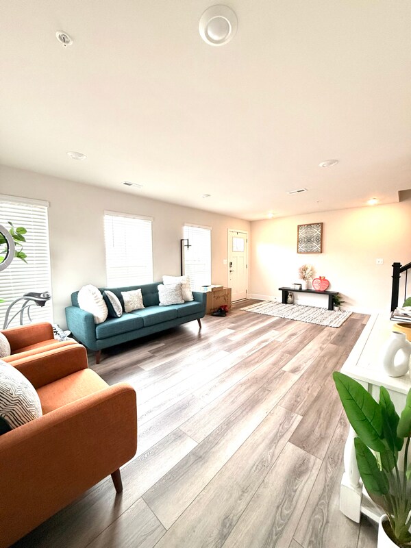 Building Photo - 11470 St Luke Dr