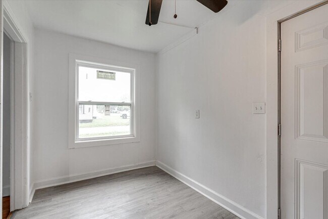 Building Photo - Spacious 1-Bedroom in Convenient Chattanoo...