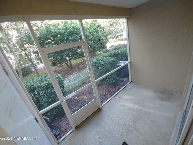 Building Photo - 8127 Summer Point Ct