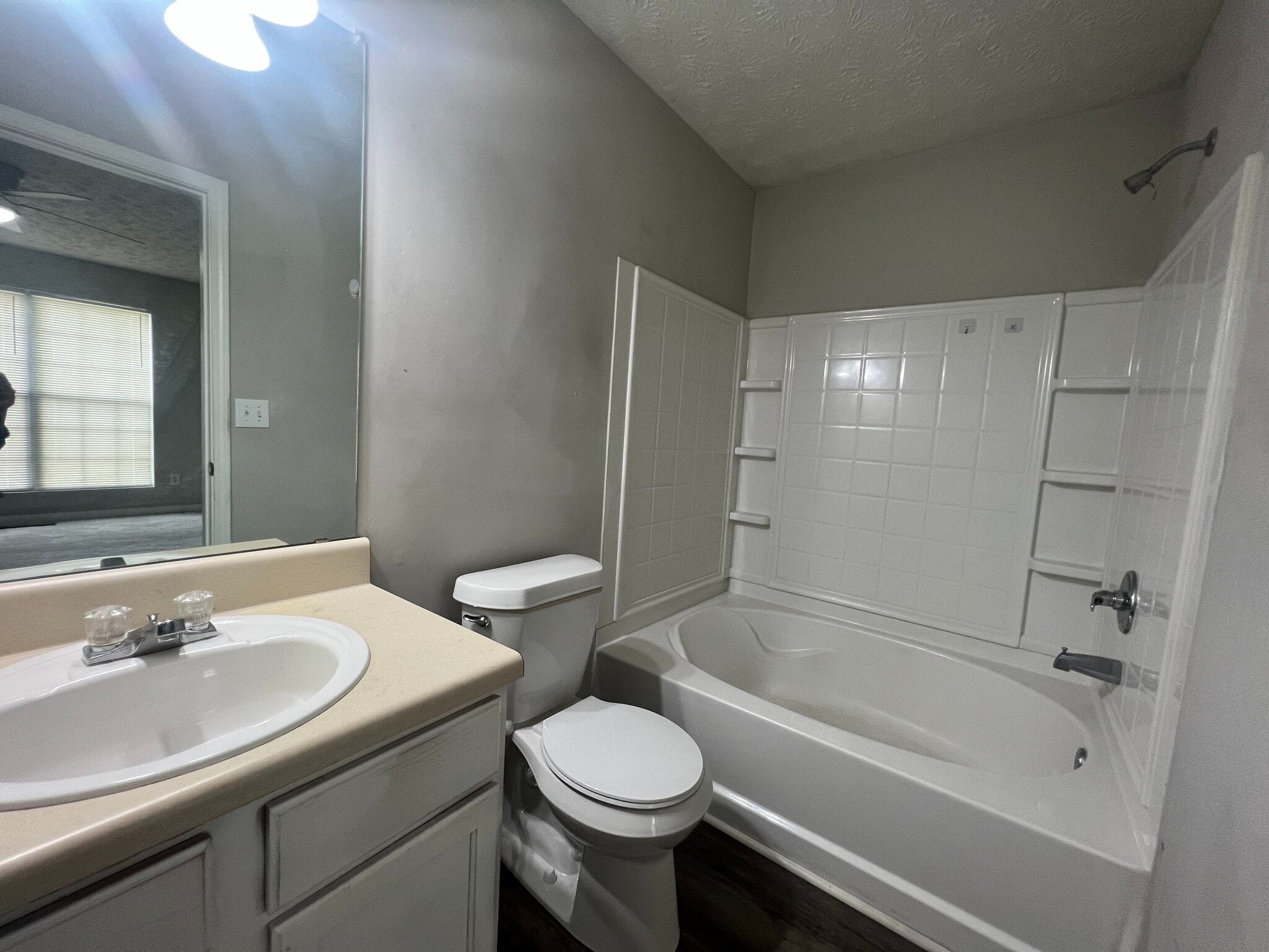 Building Photo - Room in Townhome on Waldrop Ln