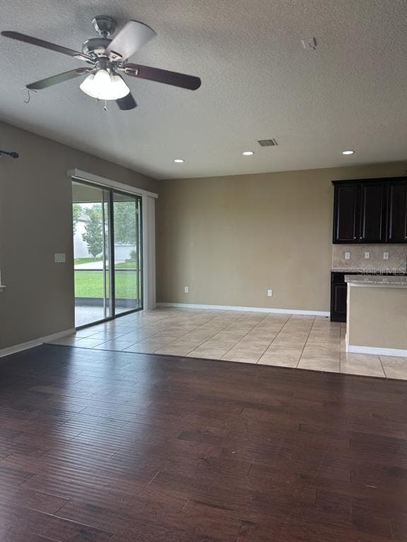 Building Photo - 3034 Winglewood Cir
