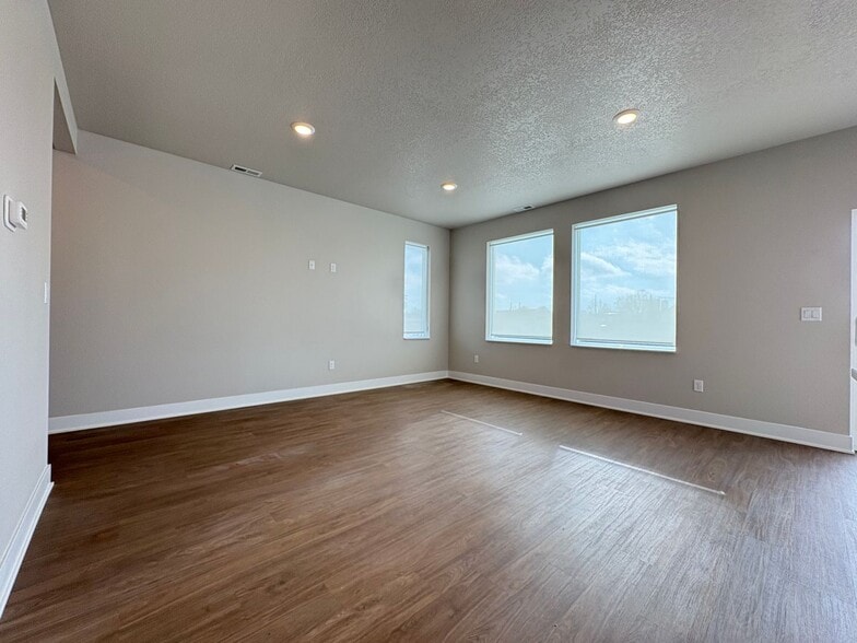 Interior Photo - Edgeland Waukee!