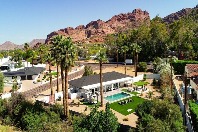 Building Photo - 4633 N 49th Pl