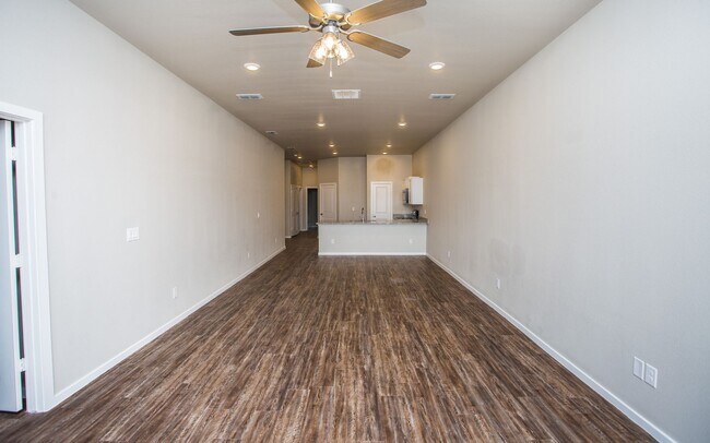 Building Photo - 2123 Kokomo Ave