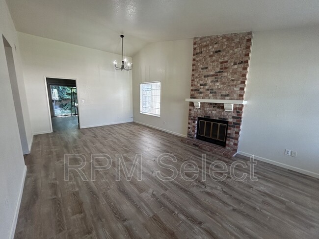 Building Photo - 652 Catalina Ct