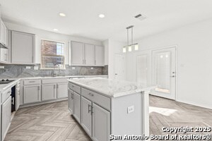 Building Photo - 561 Granite Mist