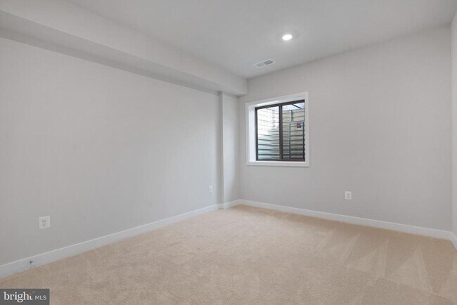 Building Photo - 6004 Stoneroller St