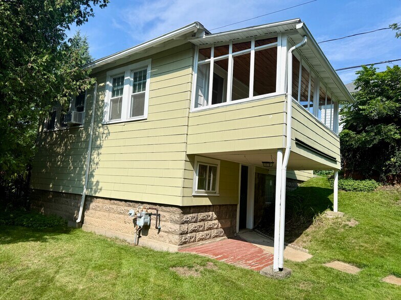 Building Photo - 5156 Saint Paul Blvd