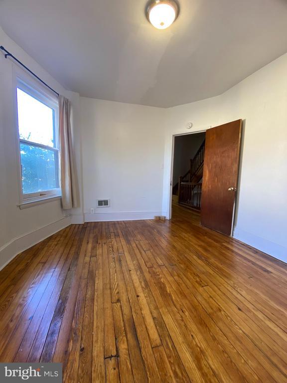 Building Photo - 416 S 45th St
