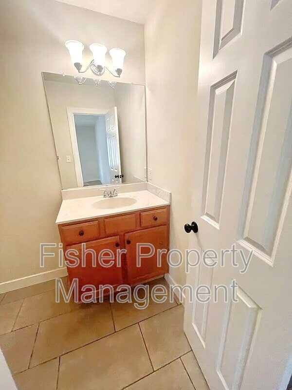 Building Photo - 2413 Carrington St