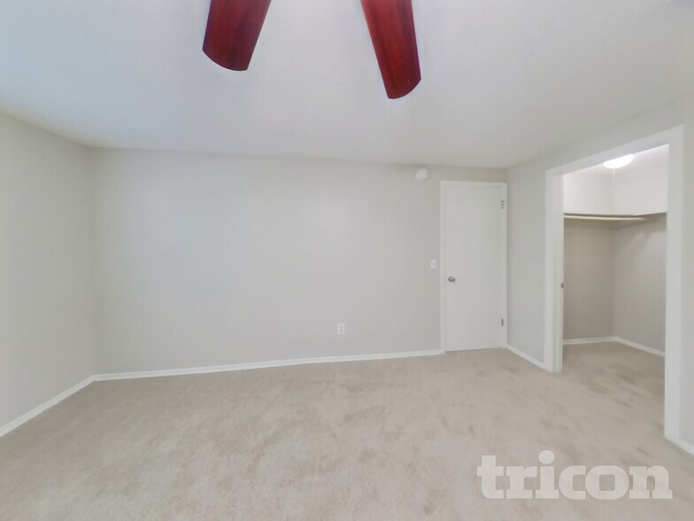 Building Photo - 1641 Rhonda Dr