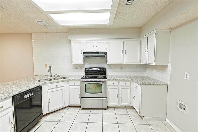 Building Photo - 1321 Overlook Dr