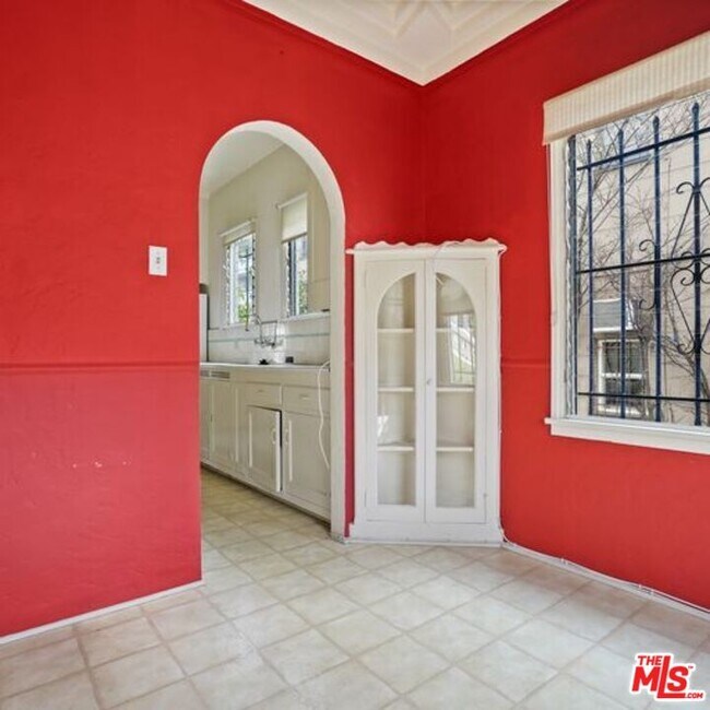 Building Photo - 1240 S Crescent Heights Blvd