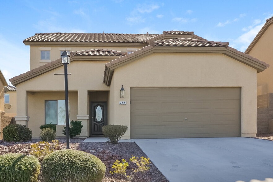 Primary Photo - 255 Crusades Ave