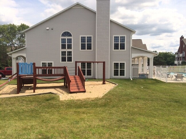Building Photo - 1 Bed 1 Bath - Harbor House Condominiums