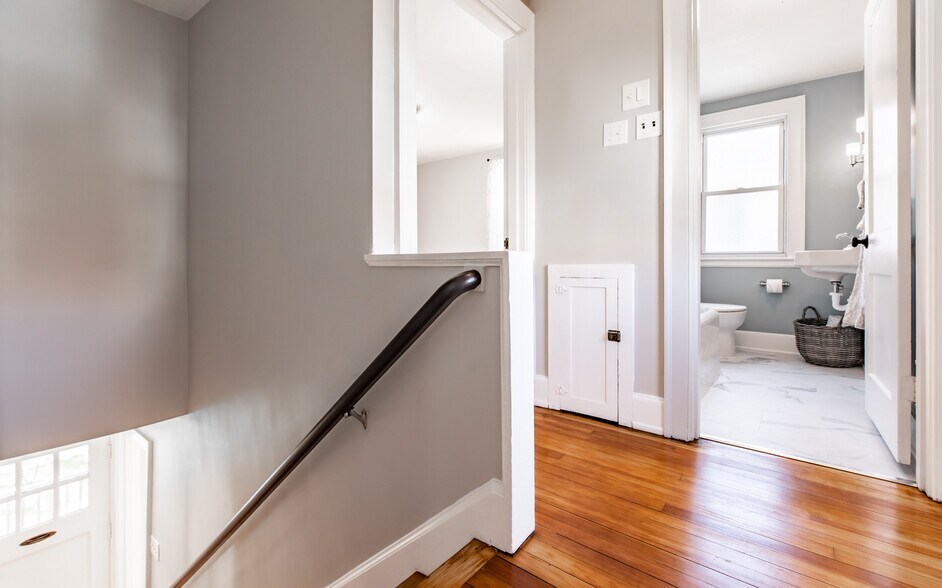 Building Photo - 1617 Cloverleaf St