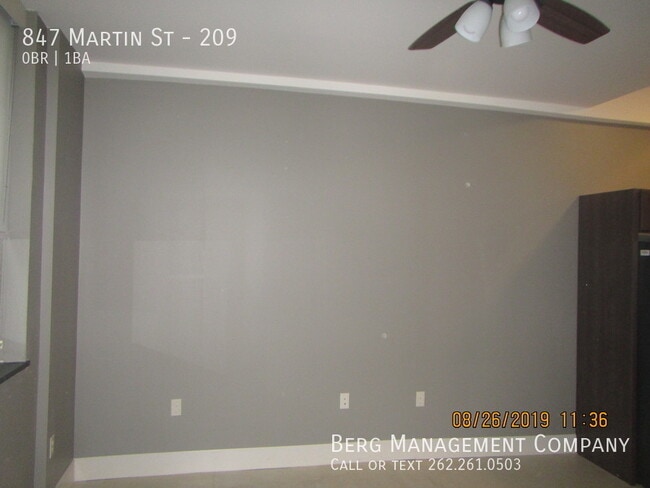 Building Photo - 847 Martin St