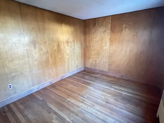 Building Photo - 10 Millwood Cir